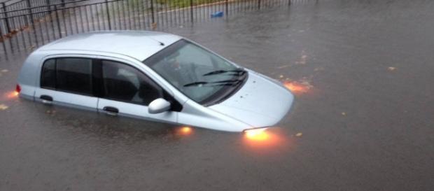 Nubifragio a Catania: caduti 65 mm di pioggia in 40 minuti - meteoweb.eu Nubifragio a Catania: caduti 65 mm di pioggia in 40 minuti - meteoweb.eu