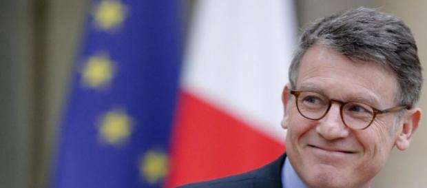 Primaire au PS: Peillon, candidat contre Valls - France - RFI - rfi.fr Primaire au PS: Peillon, candidat contre Valls - France - RFI - rfi.fr