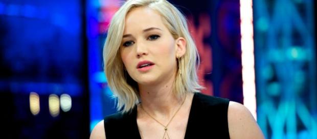 Progressives Attack Jennifer Lawrence for Scratching Her Butt on ... - heatst.com Progressives Attack Jennifer Lawrence for Scratching Her Butt on ... - heatst.com