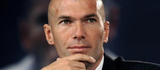 Zinédine Zidane travailleur immigré en Espagne bat un nouveau record Zinédine Zidane travailleur immigré en Espagne bat un nouveau record