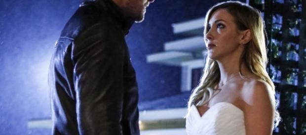 Arrow': 'Invasion!' Review - Heroic Hollywood - heroichollywood.com Arrow': 'Invasion!' Review - Heroic Hollywood - heroichollywood.com