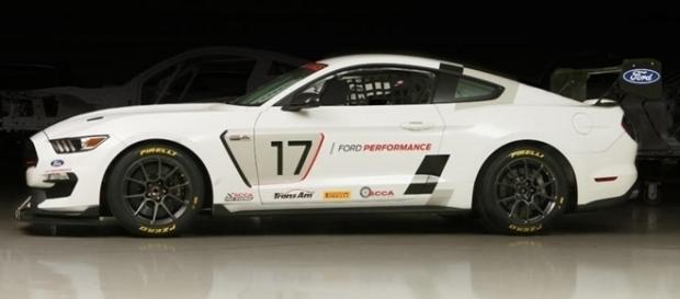 Carro traz novas rodas de 19 polegadas e pacote aerodinâmico Carro traz novas rodas de 19 polegadas e pacote aerodinâmico