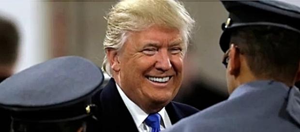 CROWD CHEERS TRUMP AT ARMY NAVY GAME Deplorable News Media CROWD CHEERS TRUMP AT ARMY NAVY GAME Deplorable News Media