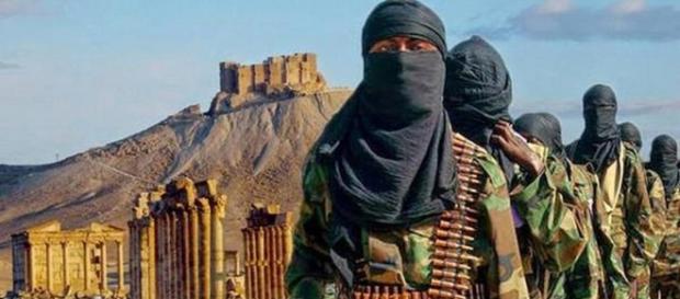 El ISIS armado en parte por USA y sus aliados ha reconquistado Palmira El ISIS armado en parte por USA y sus aliados ha reconquistado Palmira