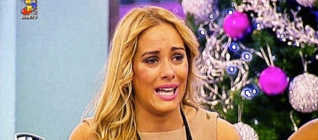Helena agrediu Cláudio Alegre e pode ser expulsa do programa Helena agrediu Cláudio Alegre e pode ser expulsa do programa
