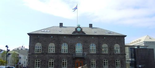 L'Islanda in stallo - Limes - limesonline.com. Nella foto il Parlamento Islandese.