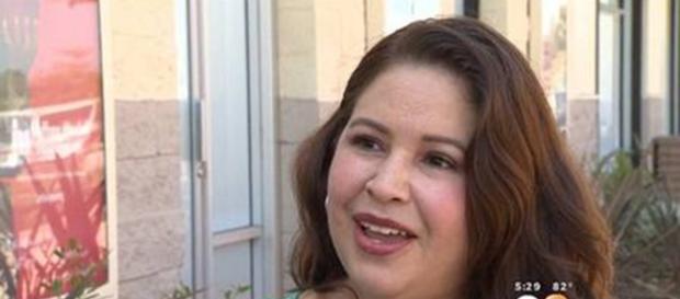 Dianne teve que pagar conta de R$ 560,00 em restaurante após homem fugir (foto: reprodução CBS) Dianne teve que pagar conta de R$ 560,00 em restaurante após homem fugir (foto: reprodução CBS)