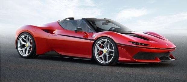 Ferrari J50 tem design exclusivo com linhas futuristas Ferrari J50 tem design exclusivo com linhas futuristas