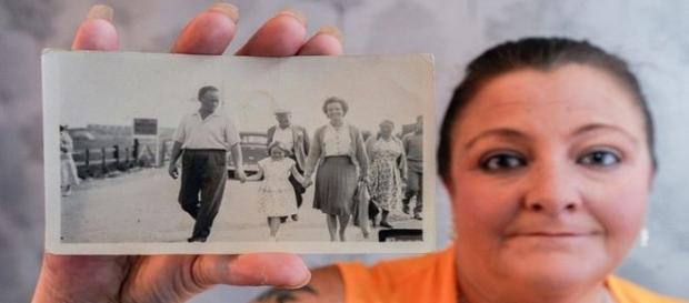 Pela primeira vez, uma fotografia foi enviada junto à carta (SWNS) Pela primeira vez, uma fotografia foi enviada junto à carta (SWNS)
