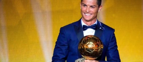 Cristiano Ronaldo fresco di vittoria del suo quarto Pallone d'oro