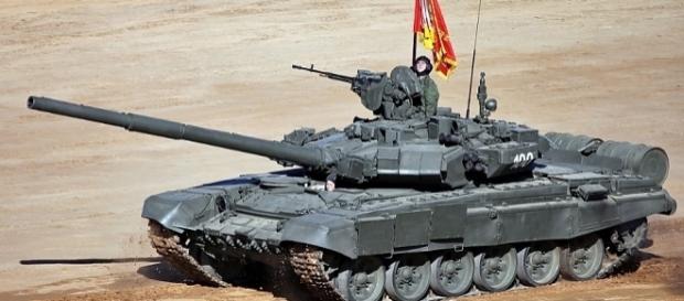 Die Russen werden kommen, um uns zu befreien? EinT-90 der Russischen Föderation, CC B-Y 4.0, Vitaly V. Kuzmin Die Russen werden kommen, um uns zu befreien? EinT-90 der Russischen Föderation, CC B-Y 4.0, Vitaly V. Kuzmin