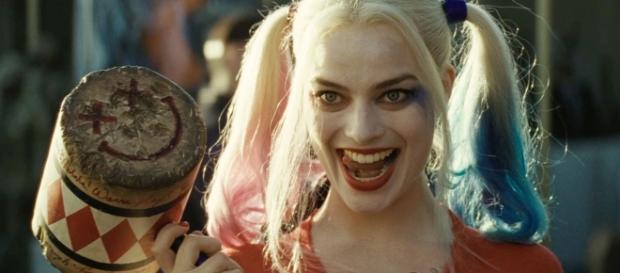 Margot Robbie roubou a cena e atuará no primeiro derivado de 'Esquadrão Suicida". (divulgação) Margot Robbie roubou a cena e atuará no primeiro derivado de 'Esquadrão Suicida". (divulgação)