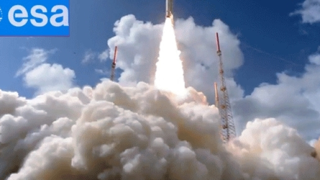 Des satellites Galileo ont été lancés par des Soyouz mais les derniers sont partis de Guyane, lancés par des Ariane (photo Esa, sat. Galileo 18)