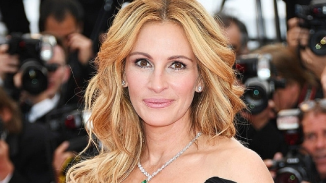 Julia Roberts è solo l'ultima star cinematografica a debuttare in una serie tv.