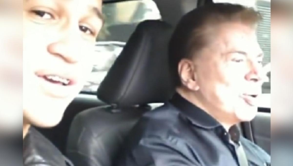 Silvio Santos Leva Fa Em Seu Carro E Video Viraliza Na Internet Assista