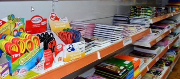 O importante é pesquisar os preços em mais de uma papelaria O importante é pesquisar os preços em mais de uma papelaria