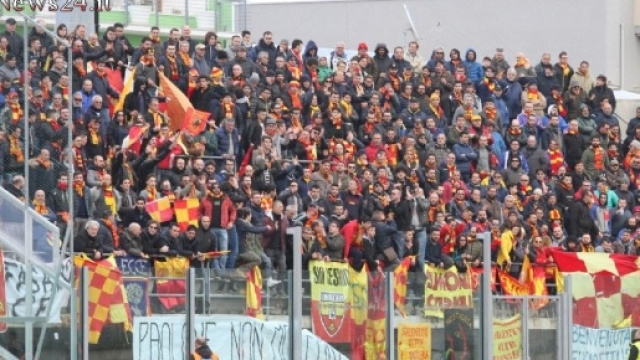 Tifosi del Lecce in trasferta.