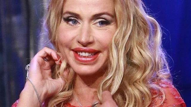 Valeria Marini ha una relazione con Stefano Maniscalco? Lui ha diciassette anni meno di lei