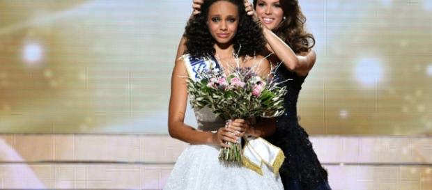 Miss Guyane, Alicia Aylies, est sacrée Miss France 2017 ! - La ... - leparisien.fr Miss Guyane, Alicia Aylies, est sacrée Miss France 2017 ! - La ... - leparisien.fr