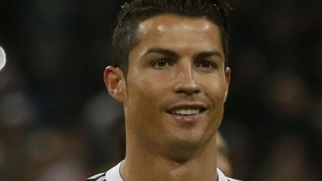 Cristiano Ronaldo "CR7", dopo Champions League ed Europeo, vince anche il Pallone d'Oro.