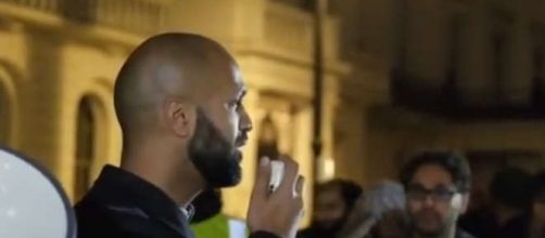 A thousand Muslims protesters blocked a street in London, while blaming western nations for the war in Syria - Photo source: Youtube Screen Capture