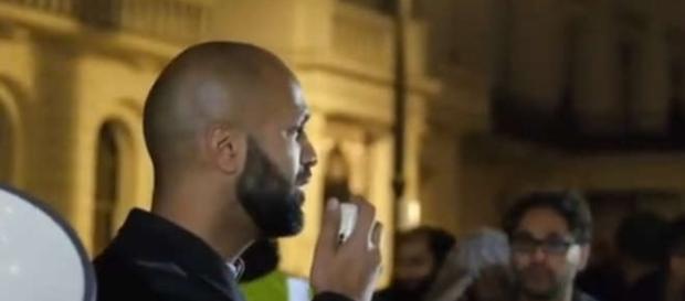 A thousand Muslims protesters blocked a street in London, while blaming western nations for the war in Syria - Photo source: Youtube Screen Capture A thousand Muslims protesters blocked a street in London, while blaming western nations for the war in Syria - Photo source: Youtube Screen Capture