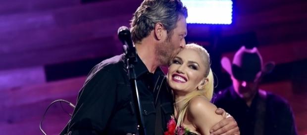 Blake Shelton proposing to Gwen on Christmas Day? - inquisitr.com Blake Shelton proposing to Gwen on Christmas Day? - inquisitr.com