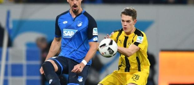 Sandro Wagner und Matthias Ginter in einem der vielen Duelle (Quelle: bild.de) Sandro Wagner und Matthias Ginter in einem der vielen Duelle (Quelle: bild.de)