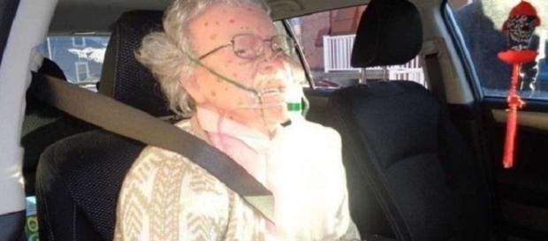 Manequim realista confundiu polícia em Hudson nos EUA Manequim realista confundiu polícia em Hudson nos EUA