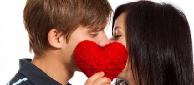 Sexo no namoro é proibido segundo a Bíblia Sexo no namoro é proibido segundo a Bíblia