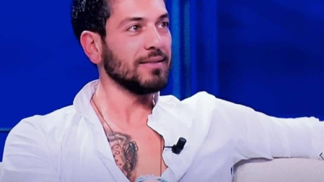 Alessandro Calabrese sbotta: "Non sono uno zerbino, ecco perch&eacute; ... - sologossip.it