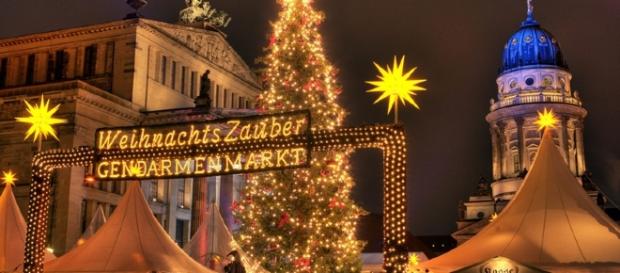 Attentato al mercatino di natale a berlino Attentato al mercatino di natale a berlino