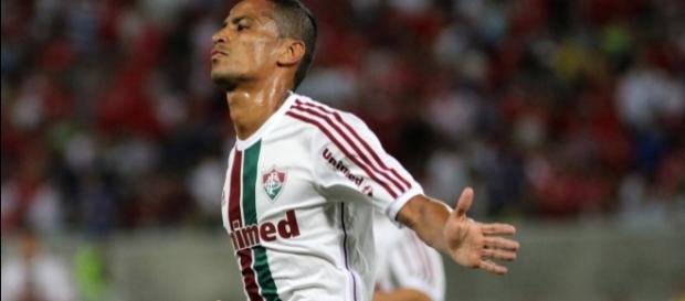 Cícero pode deixar o Fluminense e acertar com o São Paulo (Foto: Globo.com) Cícero pode deixar o Fluminense e acertar com o São Paulo (Foto: Globo.com)