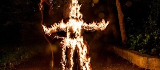 Conheça a explicação para a conbustão espontânea Conheça a explicação para a conbustão espontânea