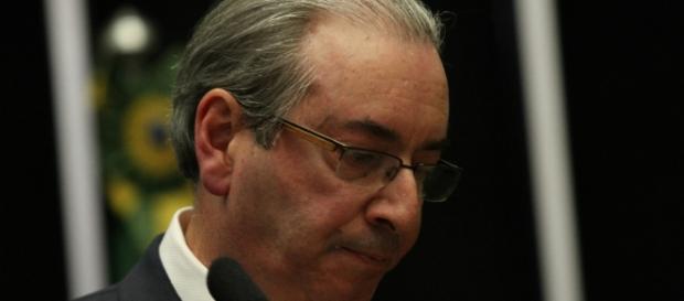Eduardo Cunha está sofrendo pressão, segundo seus advogados Eduardo Cunha está sofrendo pressão, segundo seus advogados