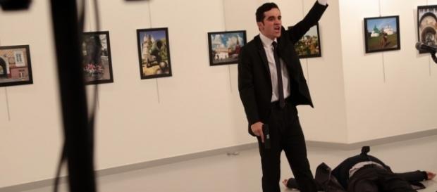Foto chocante tirada logo após assassinato Foto chocante tirada logo após assassinato
