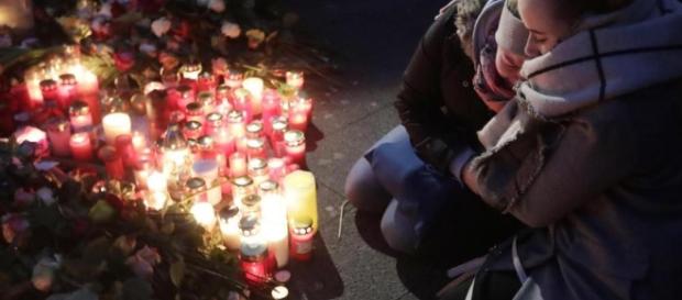 In tutta Europa clima di terrore dopo l'attacco a Berlino In tutta Europa clima di terrore dopo l'attacco a Berlino