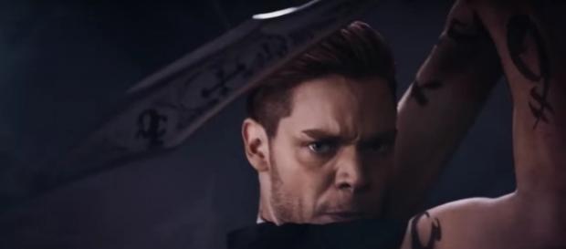 Jace (Dominic Sherwood) for season 2 of 'Shadowhunters'/Photo via screencap, 'Shadowhunters'/Freeform Jace (Dominic Sherwood) for season 2 of 'Shadowhunters'/Photo via screencap, 'Shadowhunters'/Freeform