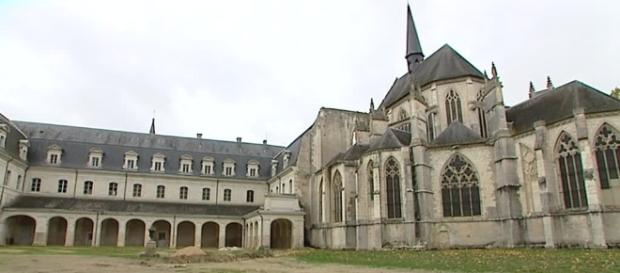Loir-et-Cher : l'abbaye de Pontlevoy bientôt vendue aux enchères ... - francetvinfo.fr Loir-et-Cher : l'abbaye de Pontlevoy bientôt vendue aux enchères ... - francetvinfo.fr