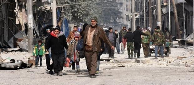 Pelo menos 500 pessoas foram resgatadas de Aleppo Pelo menos 500 pessoas foram resgatadas de Aleppo