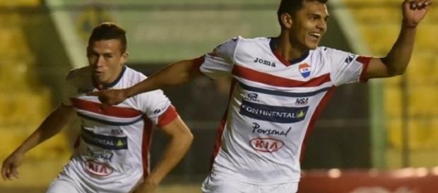 São Paulo tenta a contratação do meia-atacante paraguaio Cristian Colmán (Foto: Arsenio Acuña, ABC Color) São Paulo tenta a contratação do meia-atacante paraguaio Cristian Colmán (Foto: Arsenio Acuña, ABC Color)