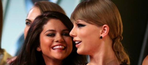 Selena é amiga de Taylor há anos Selena é amiga de Taylor há anos