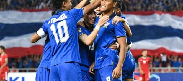 Thai hero Siroch Chatthong celebrates http://www.affsuzukicup.com/2016/index.html Thai hero Siroch Chatthong celebrates http://www.affsuzukicup.com/2016/index.html