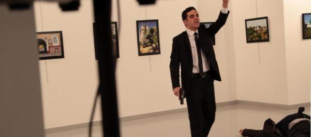 Ucciso l'ambasciatore russo in Turchia in un attentato di matrice ... - lastampa.it Ucciso l'ambasciatore russo in Turchia in un attentato di matrice ... - lastampa.it