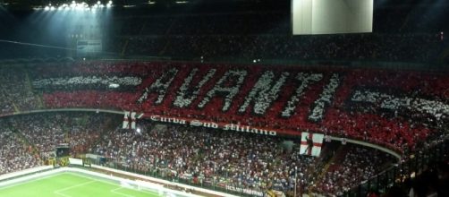 AC Milan vs Crotone [image: upload.wikimedia.org]