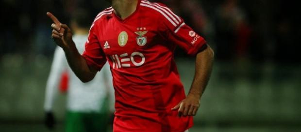As duas equipas defrontam-se novamente mas será que o Benfica vai igualar a vitória anterior a 6-0? As duas equipas defrontam-se novamente mas será que o Benfica vai igualar a vitória anterior a 6-0?