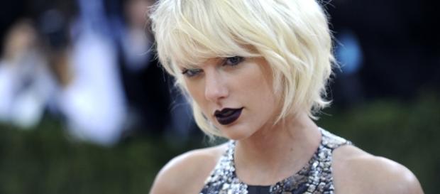 Cele|bitchy | Taylor Swift is 'not sad' about her split, she 'has ... - celebitchy.com Cele|bitchy | Taylor Swift is 'not sad' about her split, she 'has ... - celebitchy.com