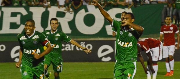 Chapecoense vive drama após a tragédia Chapecoense vive drama após a tragédia