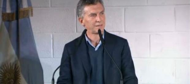 Crecen desempleo, devaluaciòn, tarifas y Macri protege su fortuna ilegal Crecen desempleo, devaluaciòn, tarifas y Macri protege su fortuna ilegal