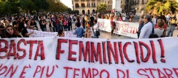 Femminicidio a Pescara, giovane uccisa a coltellate dal suo compagno Femminicidio a Pescara, giovane uccisa a coltellate dal suo compagno